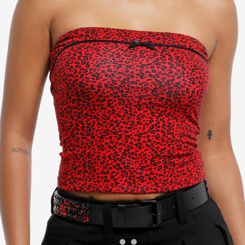 Hot Topic Red Leopard Print Strapless Tube Top